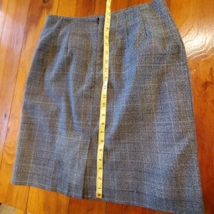 Alia Gray, Black and White Plaid Skirt, Size 8